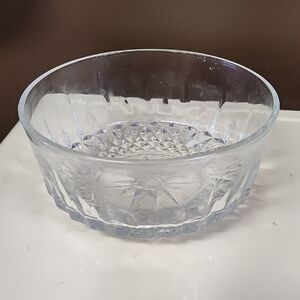 Vintage Arcoroc France Diamant Glass Bowl